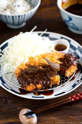  Miso Katsu: En knaperstekt höjdpunkt kombinerar den söta umami av miso med en krispig pannkaksdeg